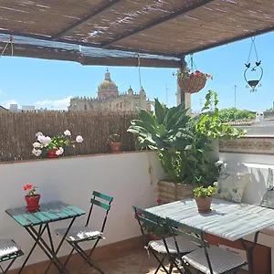 La Gitanilla & Encanto Jerez Bed & Breakfast