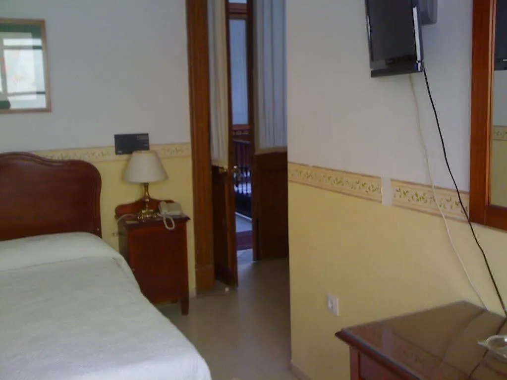 Nuevo Hotel Jerez de la Frontera 0*,
